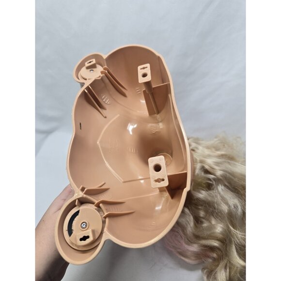 Just Play "Barbie" Styling Head Nails With Movable Hands 2016  Fashion Bust - Picture 6 of 16